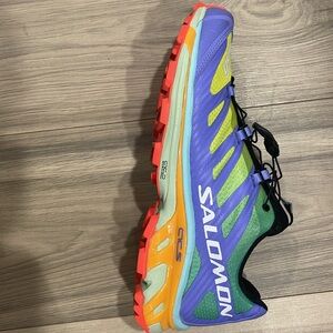 XT-4 Salomon’s, Womens size 10, worn once